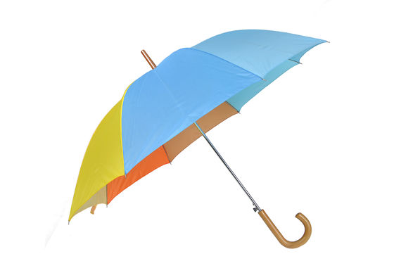 ร่มกอล์ฟขนาดกะทัดรัด เส้นผ่านศูนย์กลางเปิด 130 ซม. น้ำหนัก 705 กรัม กันลม