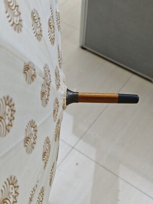 ร่มแบบก้านอัตโนมัติเปิดได้ขนาด 23 นิ้ว พร้อมผ้าลินินฝ้ายและซี่โครงไฟเบอร์กลาส เพื่อการปกป้องจากฝนอย่างสง่างาม