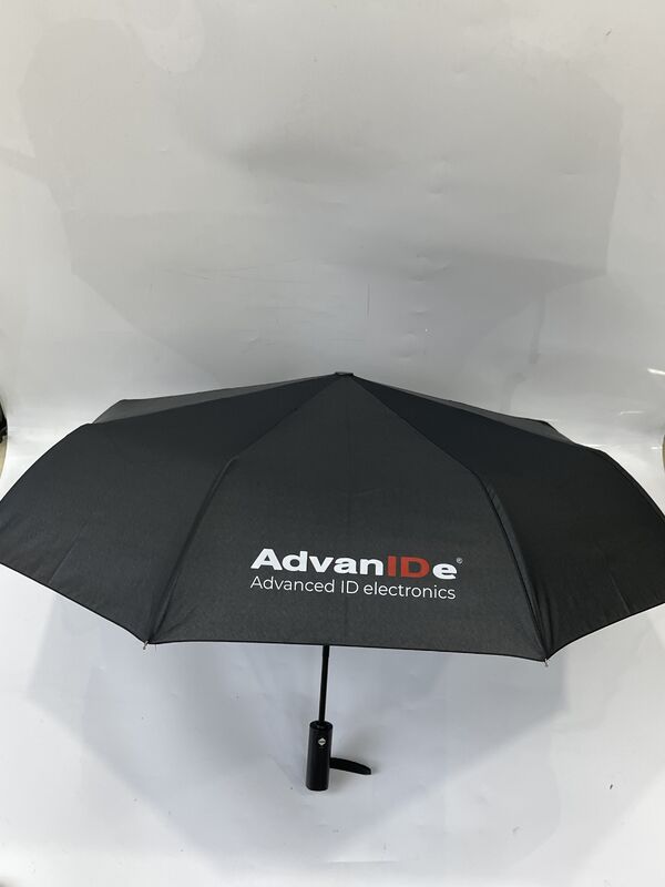 ร่มมือไม้แบบดั้งเดิม ออกแบบให้มีความทนทานสูงสุด และมีลักษณะทรงสไตล์ เหมาะสําหรับธุรกิจและการพักผ่อน